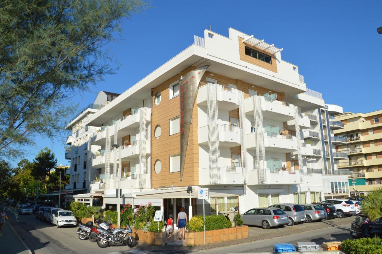 Hotel Record Riccione Exterior photo